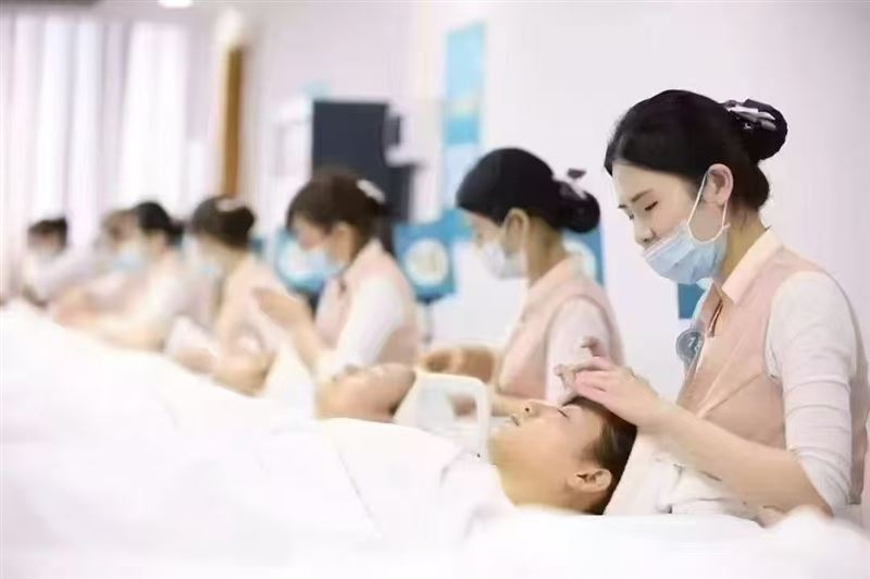 德阳招聘长期兼职美容师